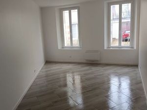 F1 rénové à louer sur Lorcy village - Entrée immédiate