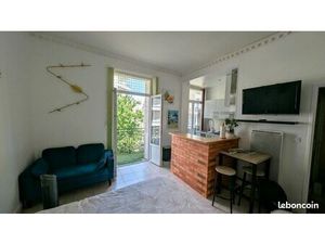 Studio avec Balcon Centre ville/Parc des Sources