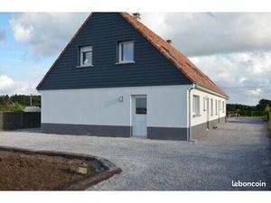 Maison neuve à la campagne