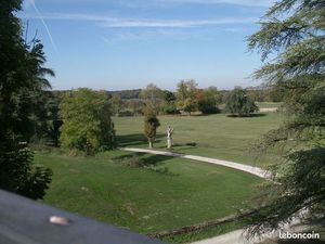 T2Bis dans parc château privé