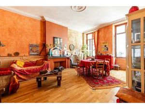 BORDEAUX SAINTE CROIX - APPARTEMENT 80M² - 2 CHAMBRES - PLACE DE PARKING + CELLIER