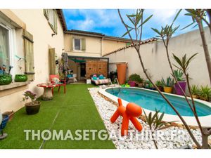 Sorgues - Ensemble immobilier de 156 m2 avec piscine et studio