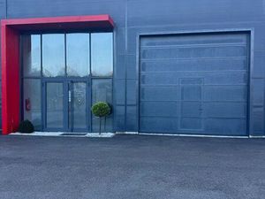 Local d’activité de 140 m2   bureaux   industrie  showroom
