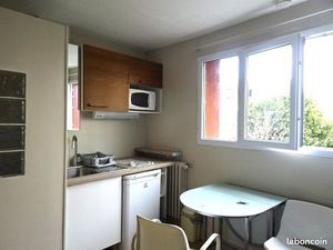 Studio meublé libre