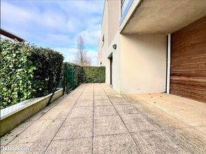 Appartement meublé T2 de 50m2  RDC  terrasse 22m2