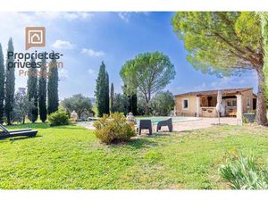 Bastide AU CALME à Villars (84)10 pièce(s) 275 m2 sur une parcelle de 19500m2  piscine