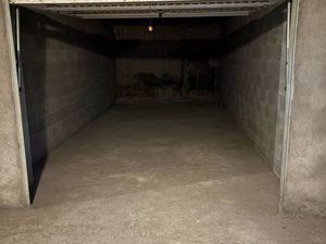 Garage sous sol résidence
