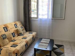 Studio 1 pièce 14 m²