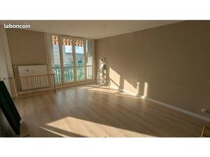 Appartement T5 Rénové 101m² - Parking - Cave