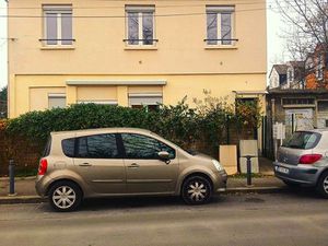 T4 Lumineux proche RER