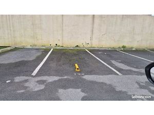 Place de Parking sécurisée