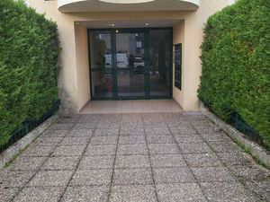 T2 rez de jardin Toison d'or