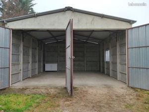 A louer - Grand double garage - Beaufort en Vallée
