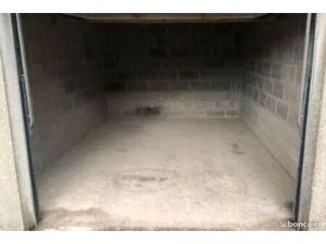 Garage en centre-ville