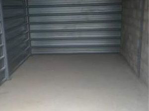 Grand box garde meuble sécurisé