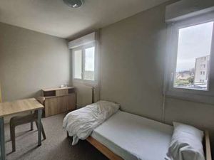 Location Appartement Chambre à Fougères (35300) : à louer Chambre / 13m² Fougères