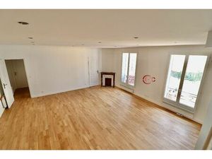 Duplex Centre-ville 93 11 M² Carrez - 127 52 M² Au Sol.