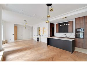 Haussmannien/Prestige/ParfaitEtat/Emplacement