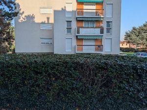 SAINT FONS : T3 de 63 m² + cave + parking