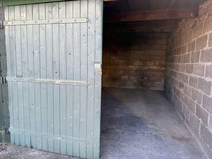 A louer Box à NANTERRE