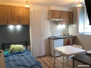 Studio 15m2 meublé Evian Centre 3è étage avec ascenseur