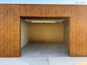 Garage 26 m2 zone artisanale à louer