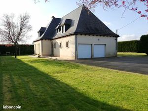 Maison T6 de 168 m² en sortie de bourg
