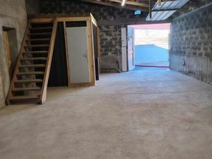 Loue atelier parking dépôt