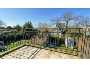 APPARTEMENT F1 BIS AVEC BALCON