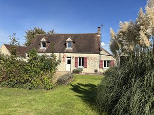 MAISON ANCIENNE AVEC DEPENDANCES AU CALME ENTRE MORTAGNE-AU-