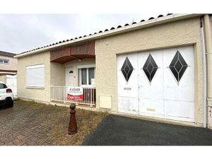 Location maison  m² T-2 à Aussillon  700 €
