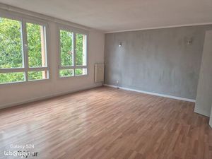 Location appartement T3 proche commerces au Petit Clamart