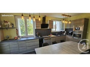 Maison 9 pièces 215 m²