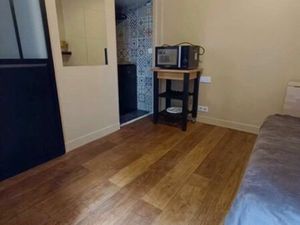 Studio 12m2 à Montmartre