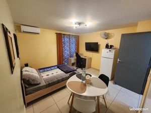 Studio entièrement rénové meublé climatisé - Proche Université Moufia