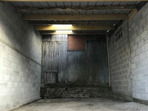 Garage 35 m2 / local stockage 100 m3