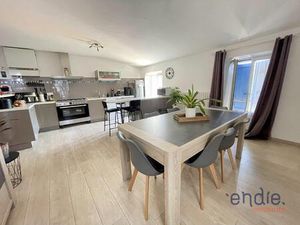 Lorgues Villa 2 Appartements Garage Cave