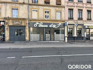 OPPORTUNITÉ UNIQUE – MURS COMMERCIAUX AVEC LOCATAIRE