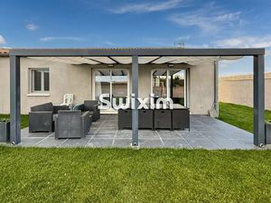 Maison récente de plain pied avec joli terrain et garage