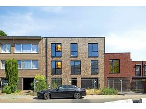 Commercieel te huur in Deurne met 3 slaapkamers