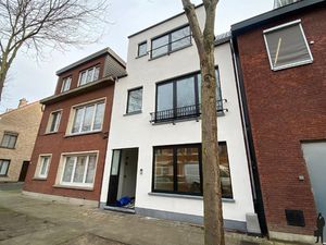 Appartement te huur in Brasschaat met 3 slaapkamers