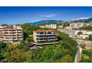 Vente Appartement de luxe Porto-Vecchio 3 Pièces 112 m² <meta name="description" content="