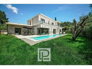 Villa contemporaine neuve (vendue meublée) au calme absolu