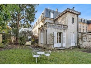 Vente Maison de luxe Versailles 11 Pièces 302 m²