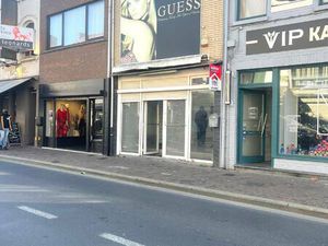 Commercieel te koop in Menen met 2 slaapkamers