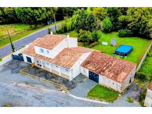 Maison traditionnelle de 174 m² à Surgeres