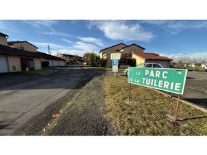 Tarbes  Aureilhan appartement type 4  85m2  terrasse  cellier  garage  parking en parfait 