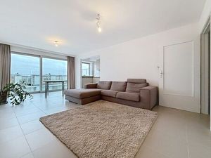 Volledig gerenoveerd  energiezuinig appartement met garage op de 5de verdieping