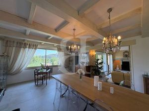 Maison de 4 chambres de luxe en vente à Vaison-la-Romaine  France