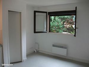 Studio 17m² Saint-Genis-Laval sans frais d'agence